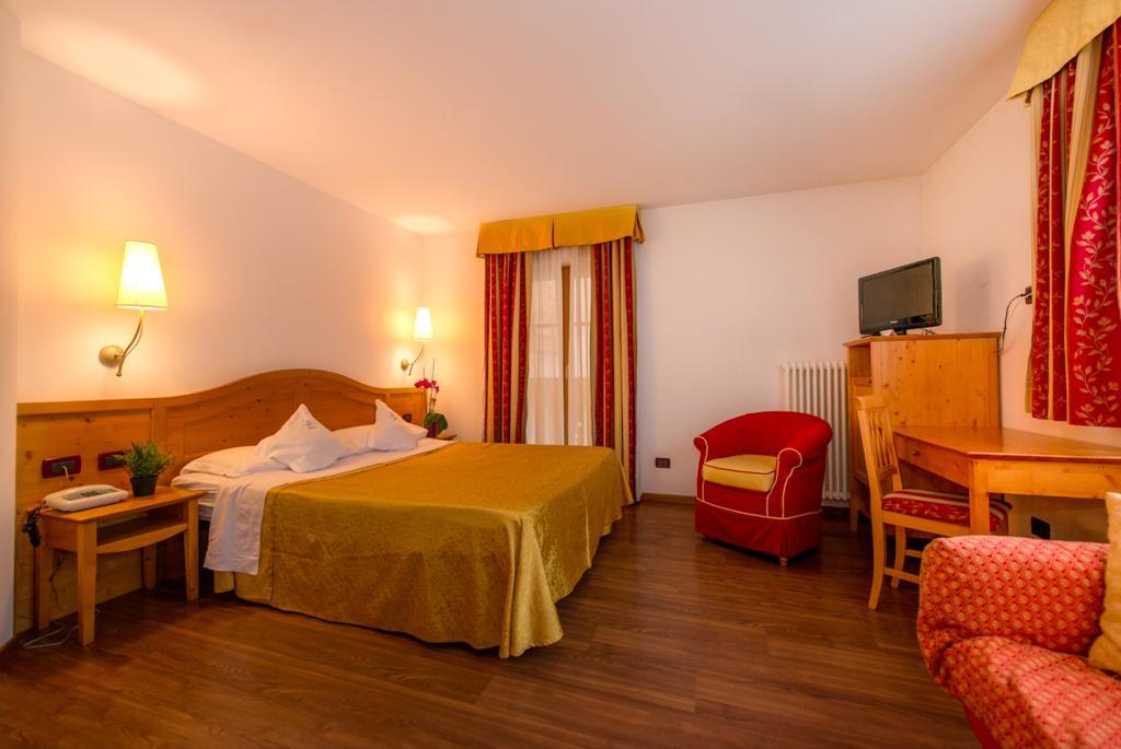 Hotel Alpino Al Cavalletto カナツェーイ エクステリア 写真